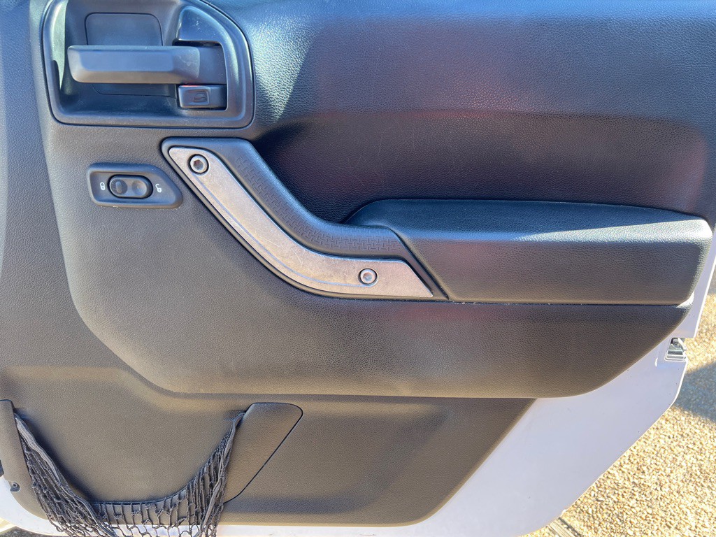 2013 Jeep Wrangler Unlimited Image 16