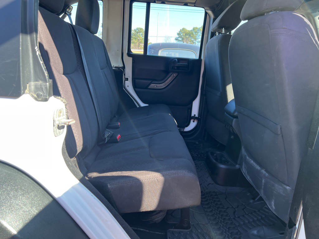 2013 Jeep Wrangler Unlimited Image 15
