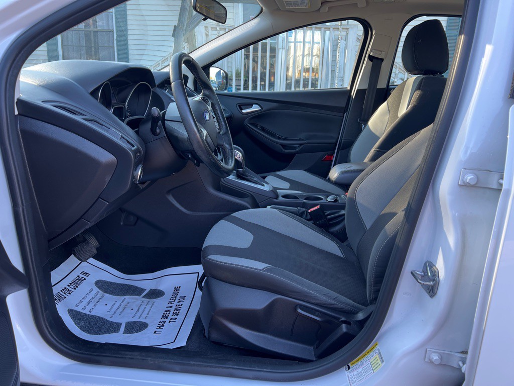 2014 Ford Focus Image 10