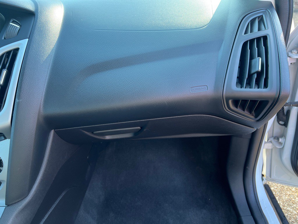 2014 Ford Focus Image 23