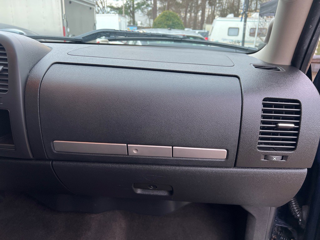 2011 Chevrolet Silverado 1500 Image 18