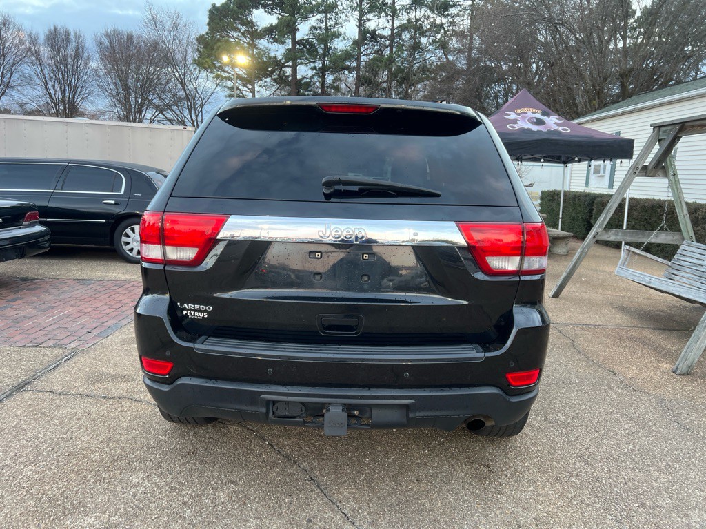 2011 Jeep Grand Cherokee Image 6