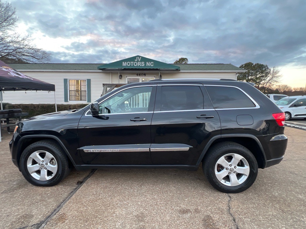 2011 Jeep Grand Cherokee Image 8