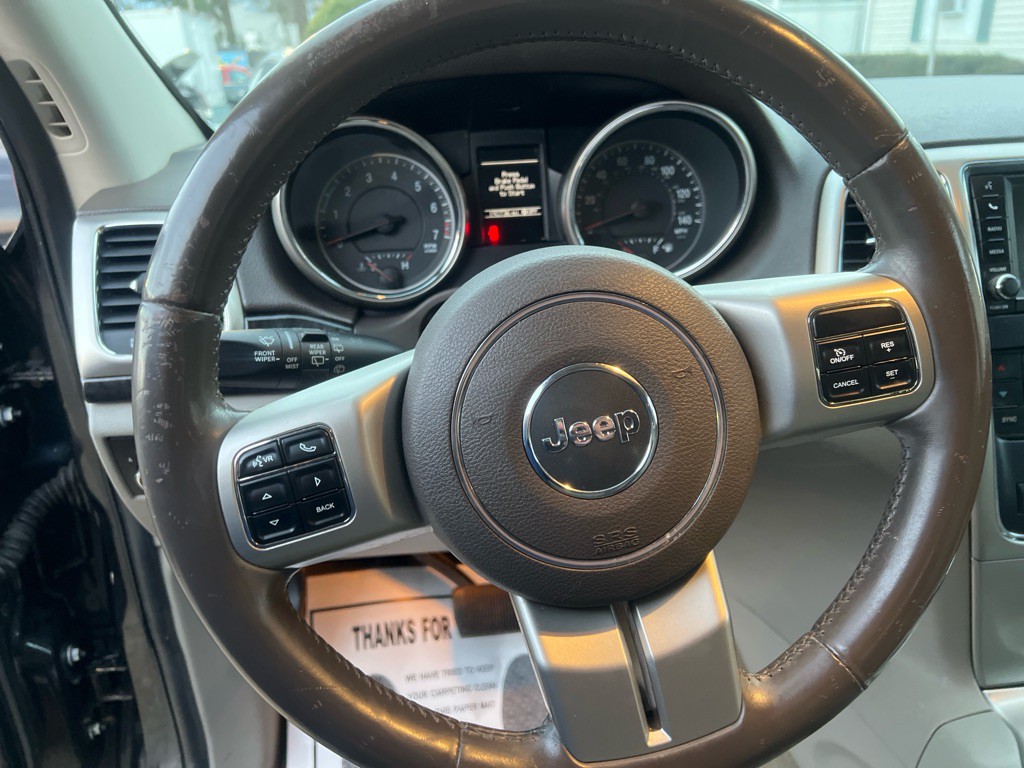 2011 Jeep Grand Cherokee Image 11