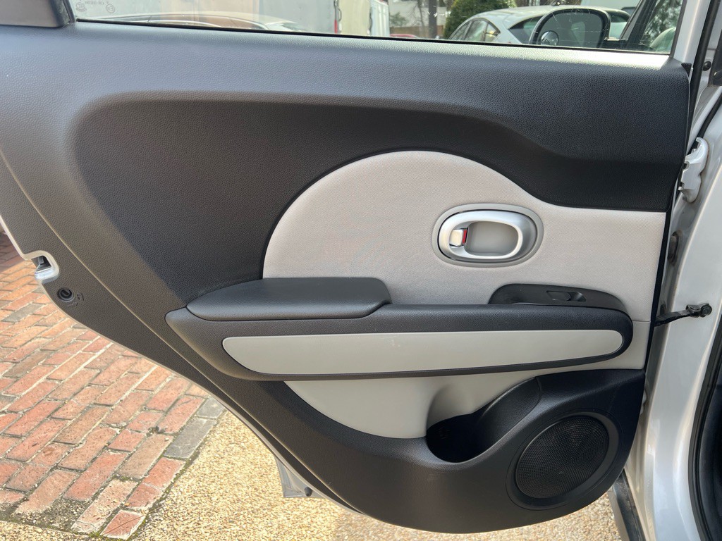 2015 Kia Soul Image 15