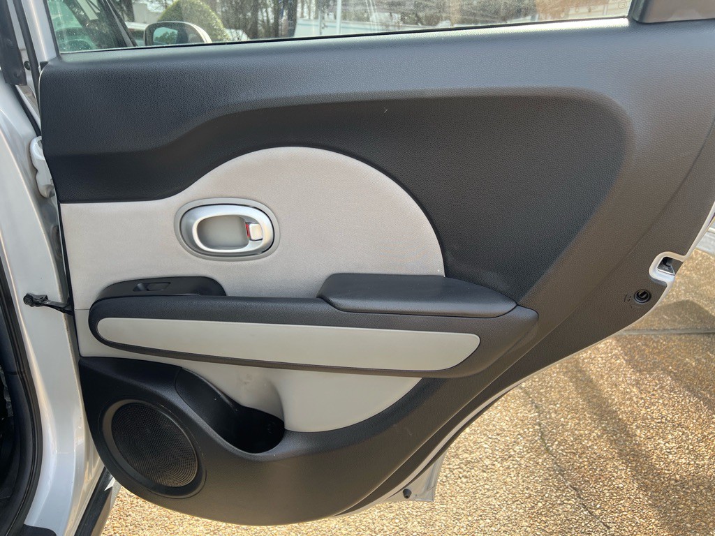 2015 Kia Soul Image 18