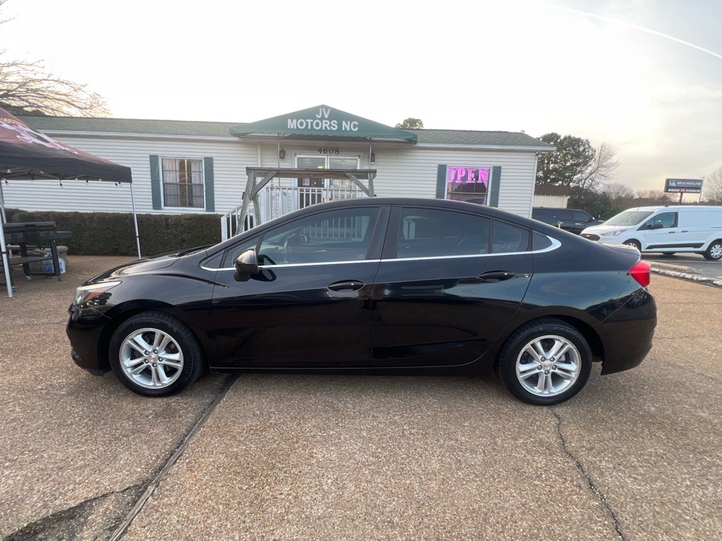 2017 Chevrolet Cruze Image 8