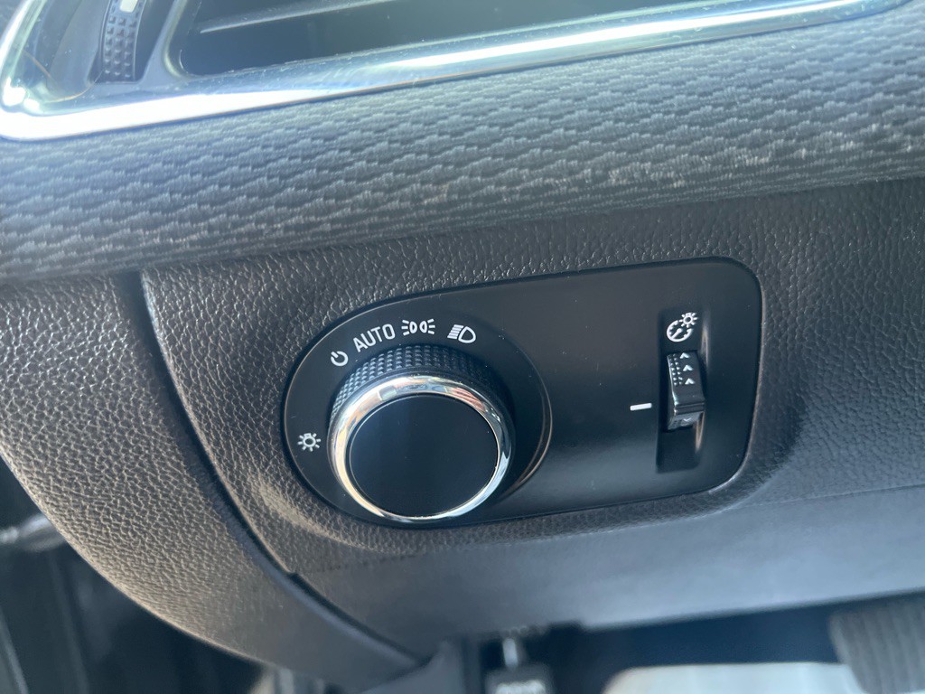 2017 Chevrolet Cruze Image 11