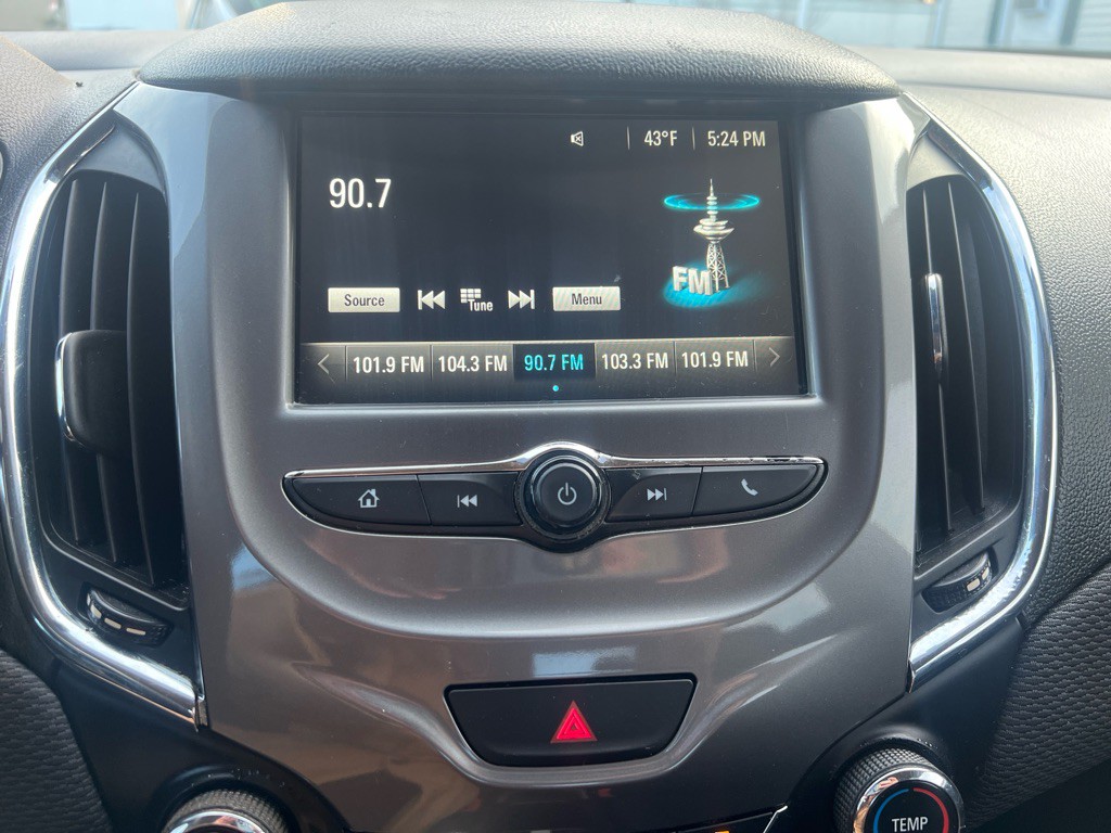 2017 Chevrolet Cruze Image 14