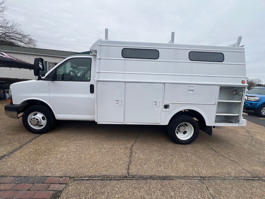 2005 Chevrolet Express Image 8