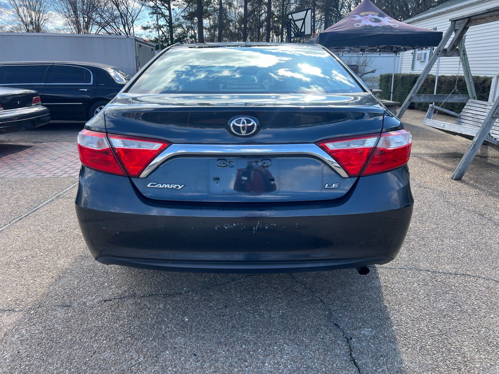 2017 Toyota Camry Image 6