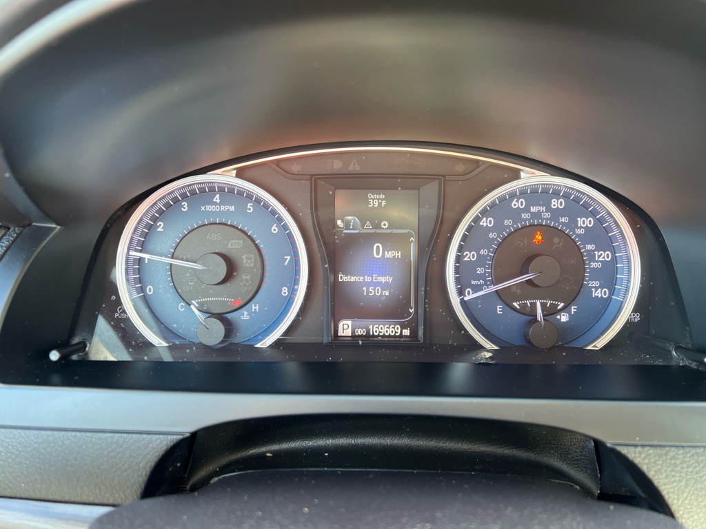 2017 Toyota Camry Image 9