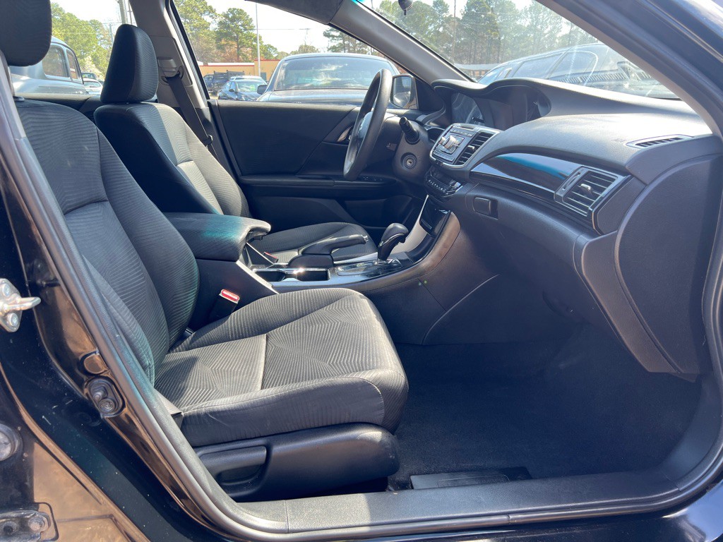 2016 Honda Accord Image 24