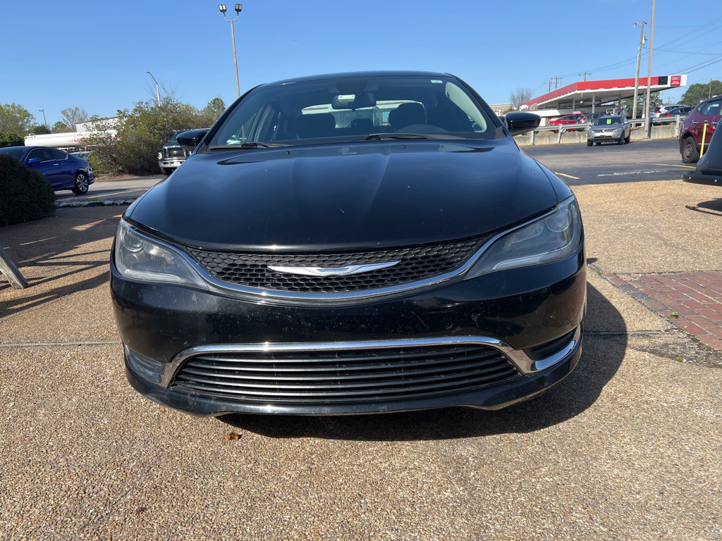 2015 Chrysler 200 Image 2