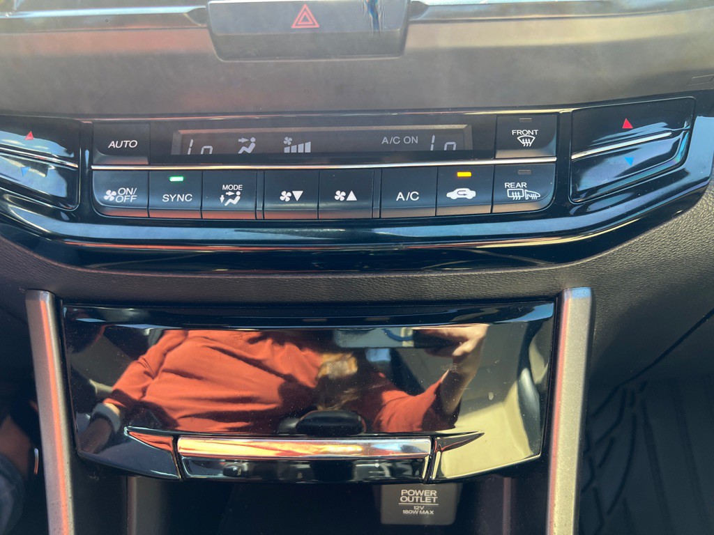 2016 Honda Accord Image 17