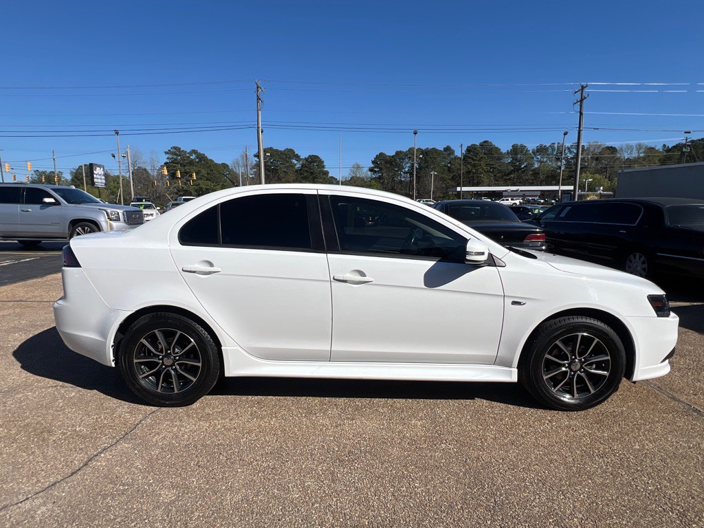 2015 Mitsubishi Lancer Image 4
