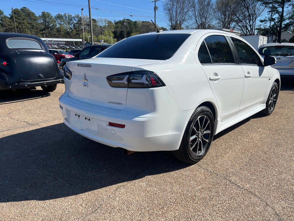 2015 Mitsubishi Lancer Image 5