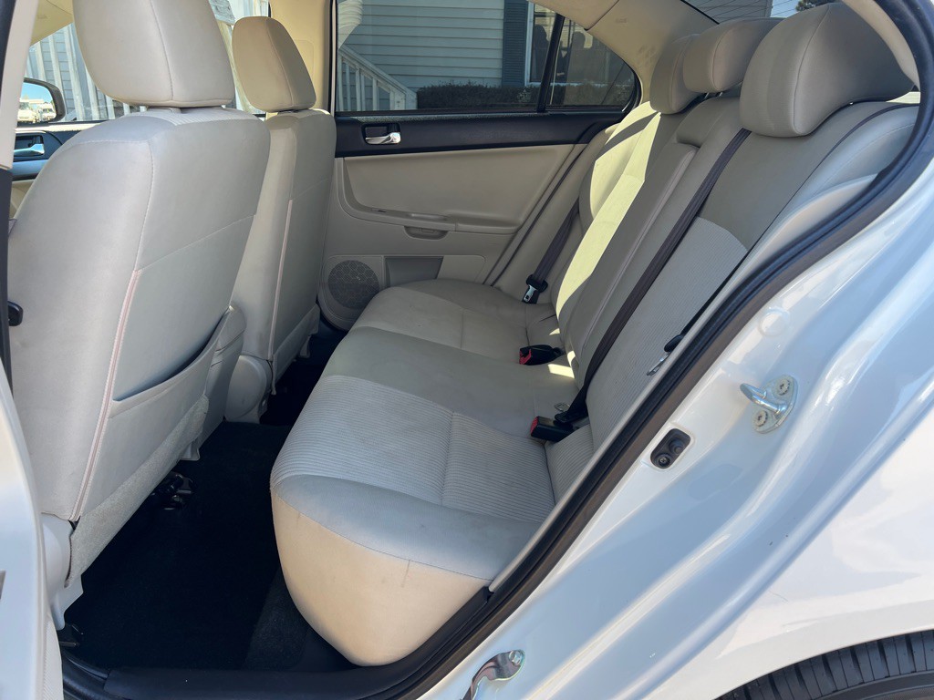 2015 Mitsubishi Lancer Image 18