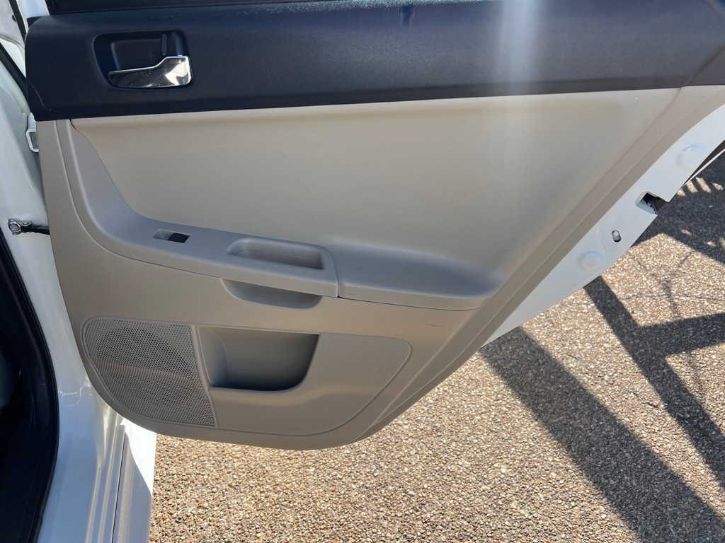 2015 Mitsubishi Lancer Image 20