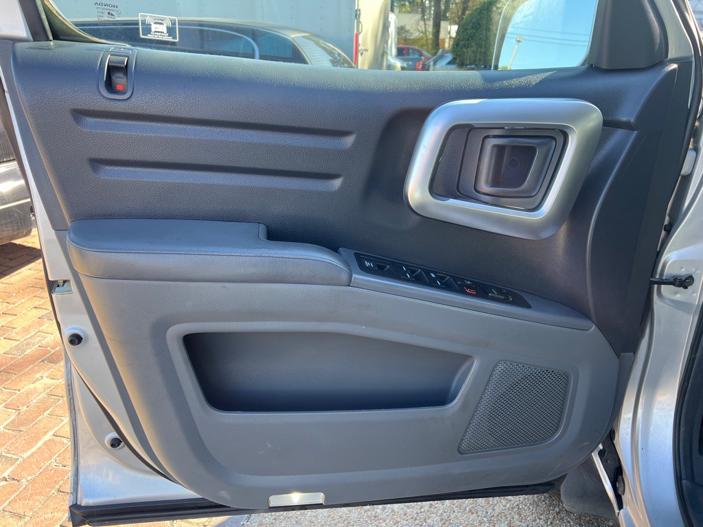 2006 Honda Ridgeline Image 9