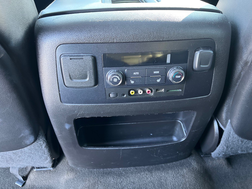 2015 GMC Yukon Image 21