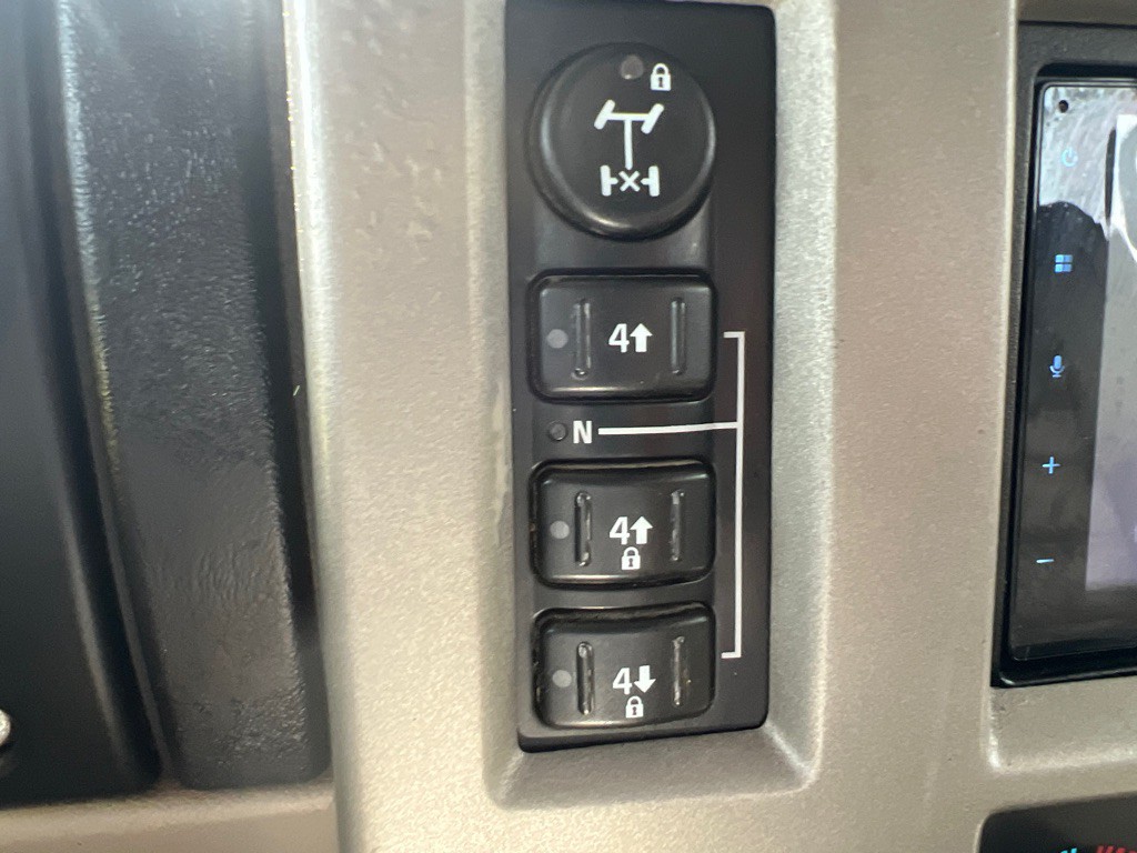 2003 HUMMER H2 Image 14