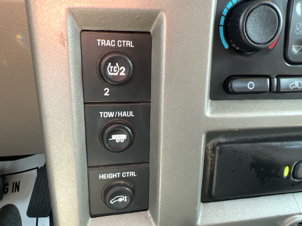 2003 HUMMER H2 Image 15