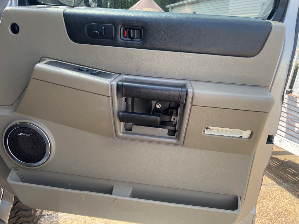 2003 HUMMER H2 Image 24