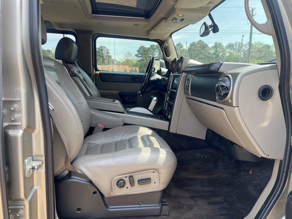 2003 HUMMER H2 Image 25