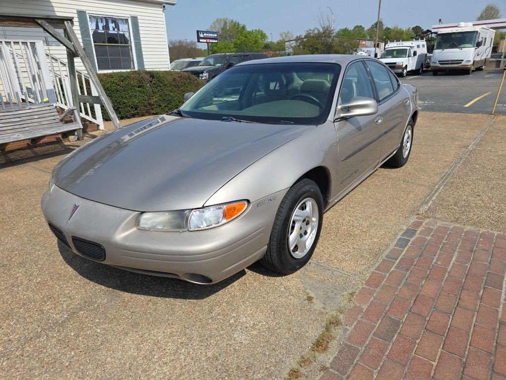 1997 Pontiac Grand Prix Image 1