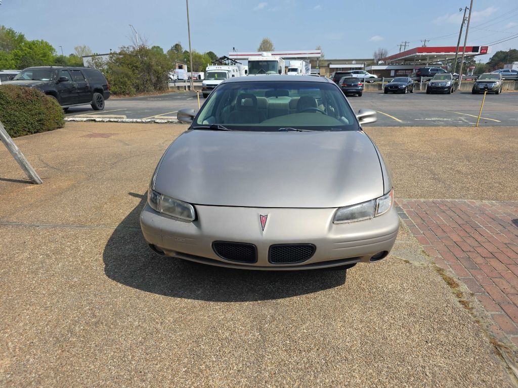 1997 Pontiac Grand Prix Image 2