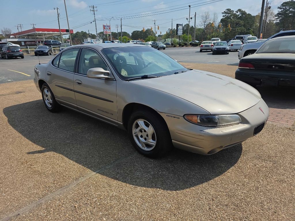 1997 Pontiac Grand Prix Image 3