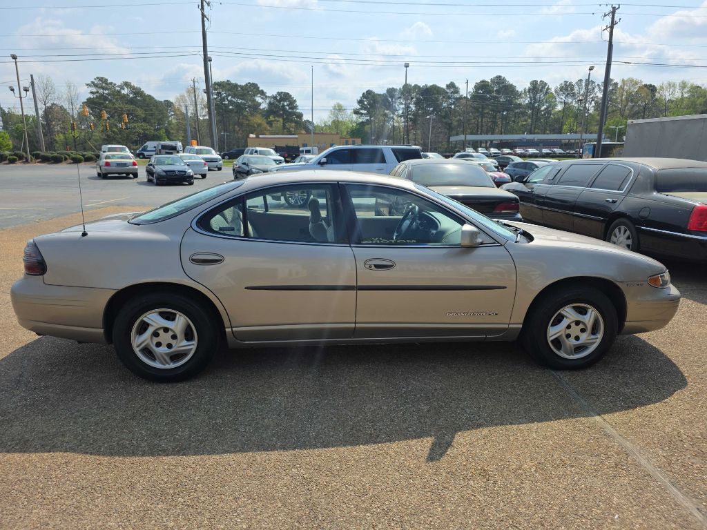 1997 Pontiac Grand Prix Image 4