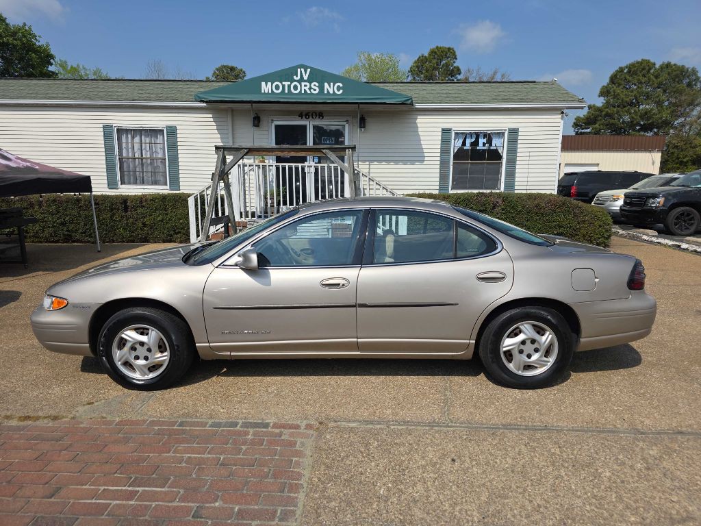 1997 Pontiac Grand Prix Image 8