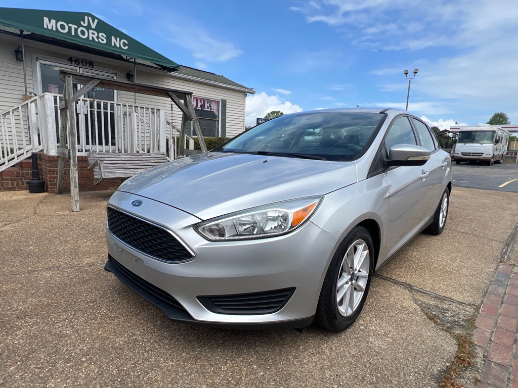 2015 Ford Focus Image 1
