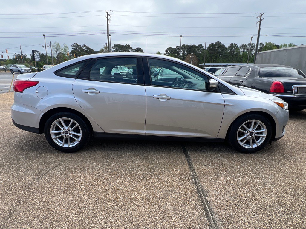 2015 Ford Focus Image 4