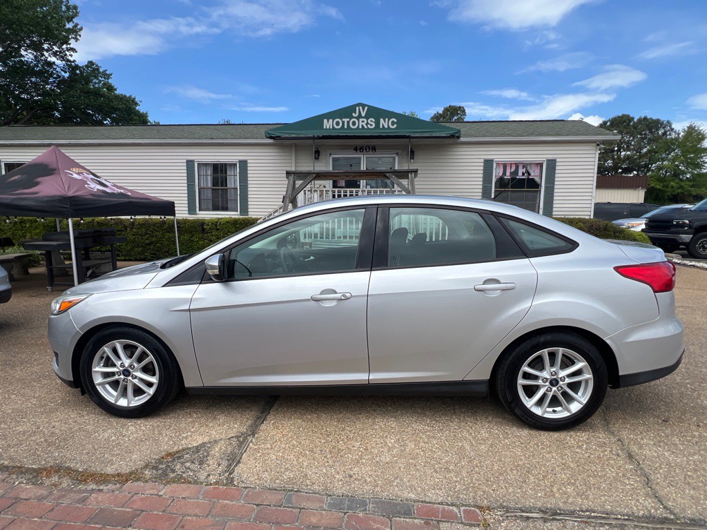 2015 Ford Focus Image 8