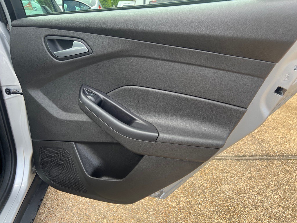 2015 Ford Focus Image 20