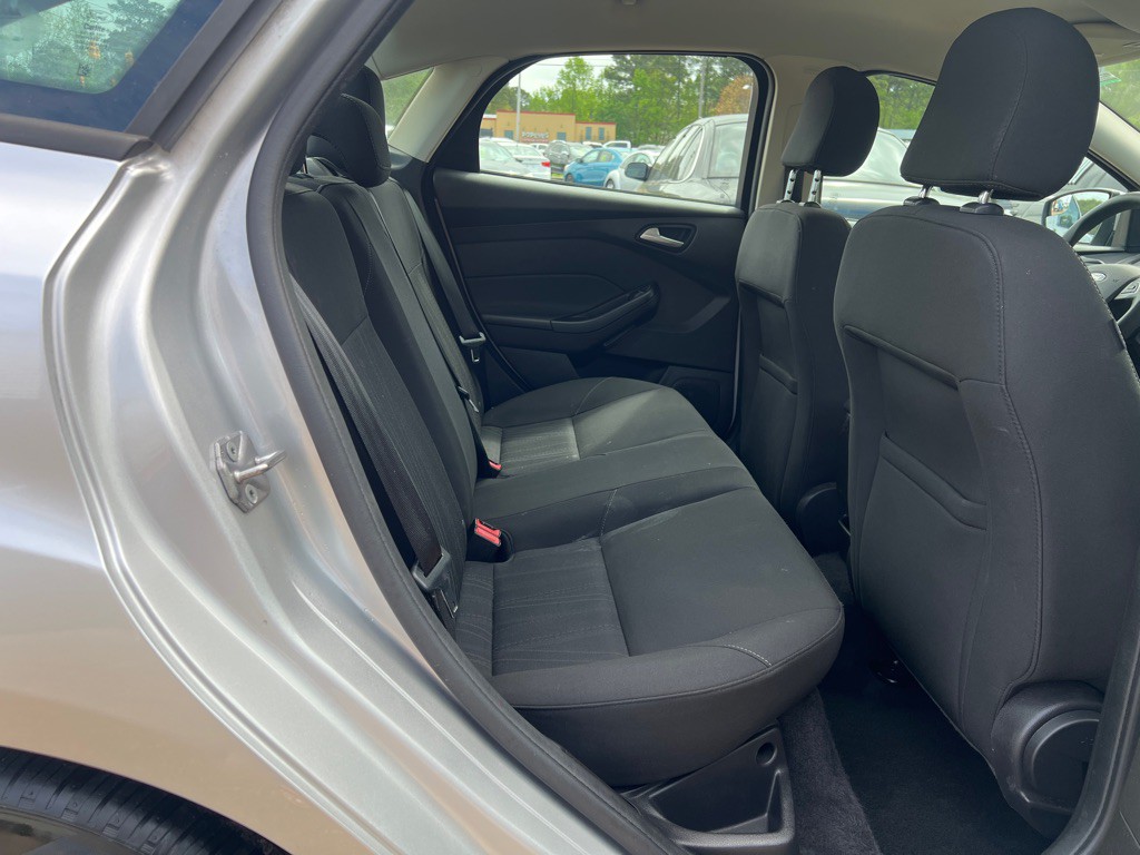 2015 Ford Focus Image 21