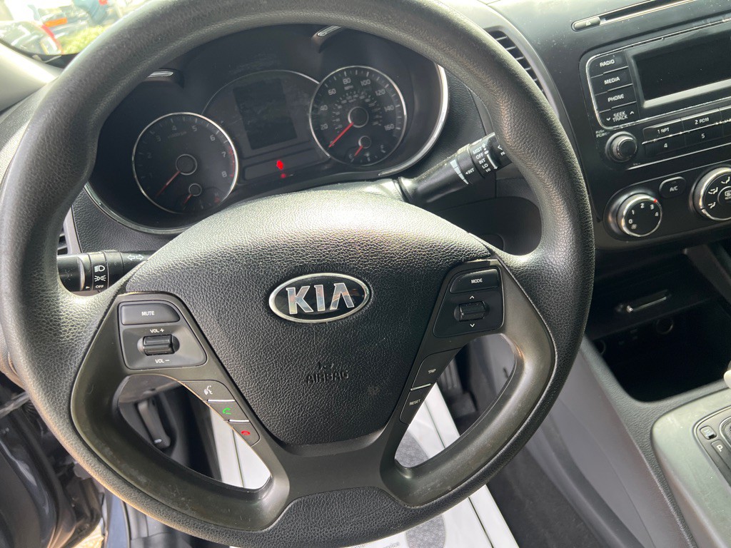 2016 Kia Forte Image 11
