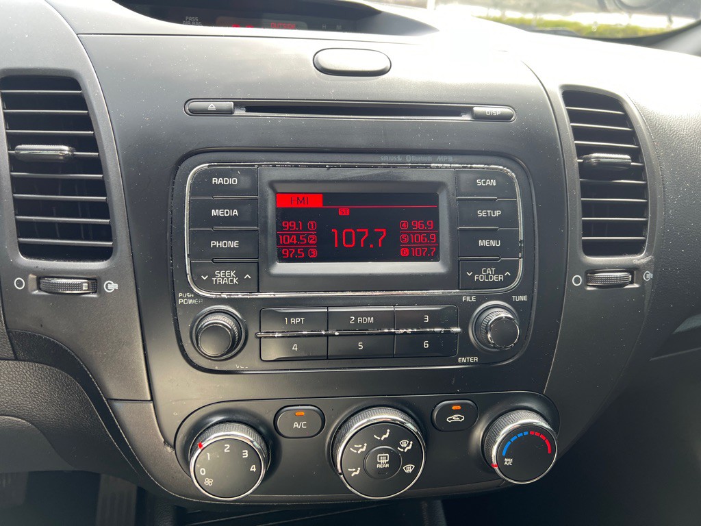 2016 Kia Forte Image 14