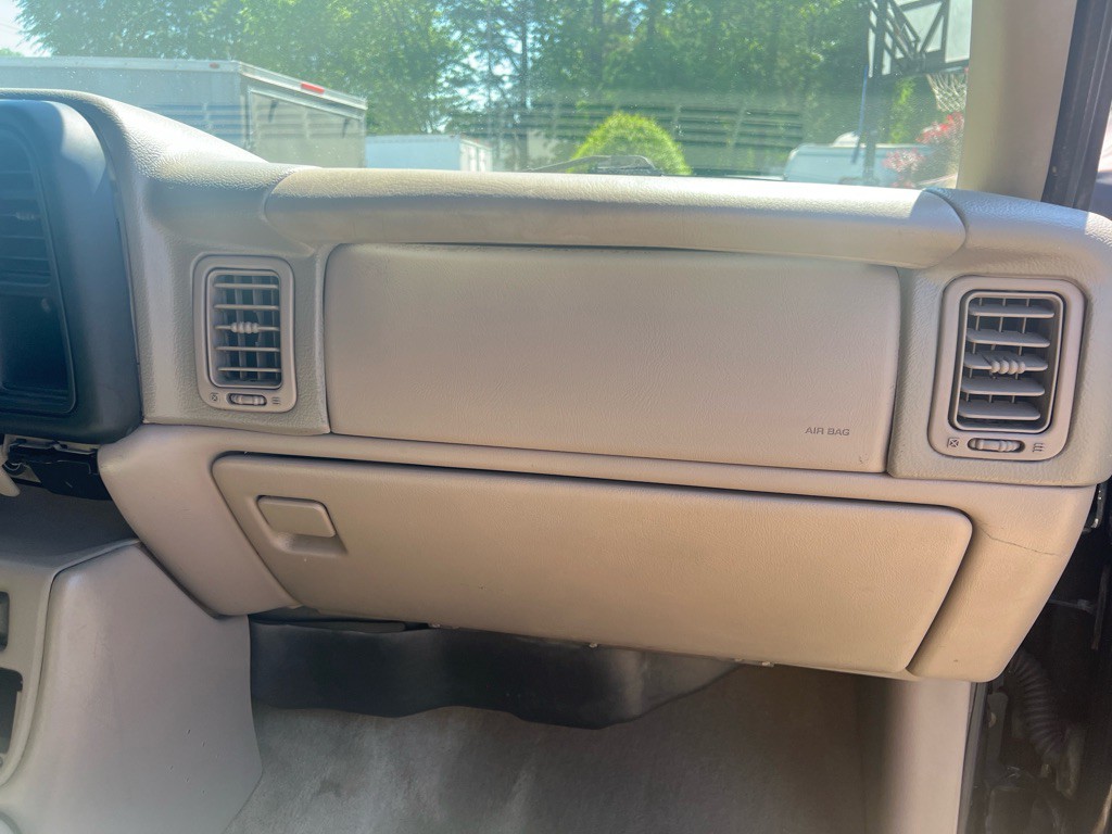 2002 Chevrolet Silverado 1500 Image 20