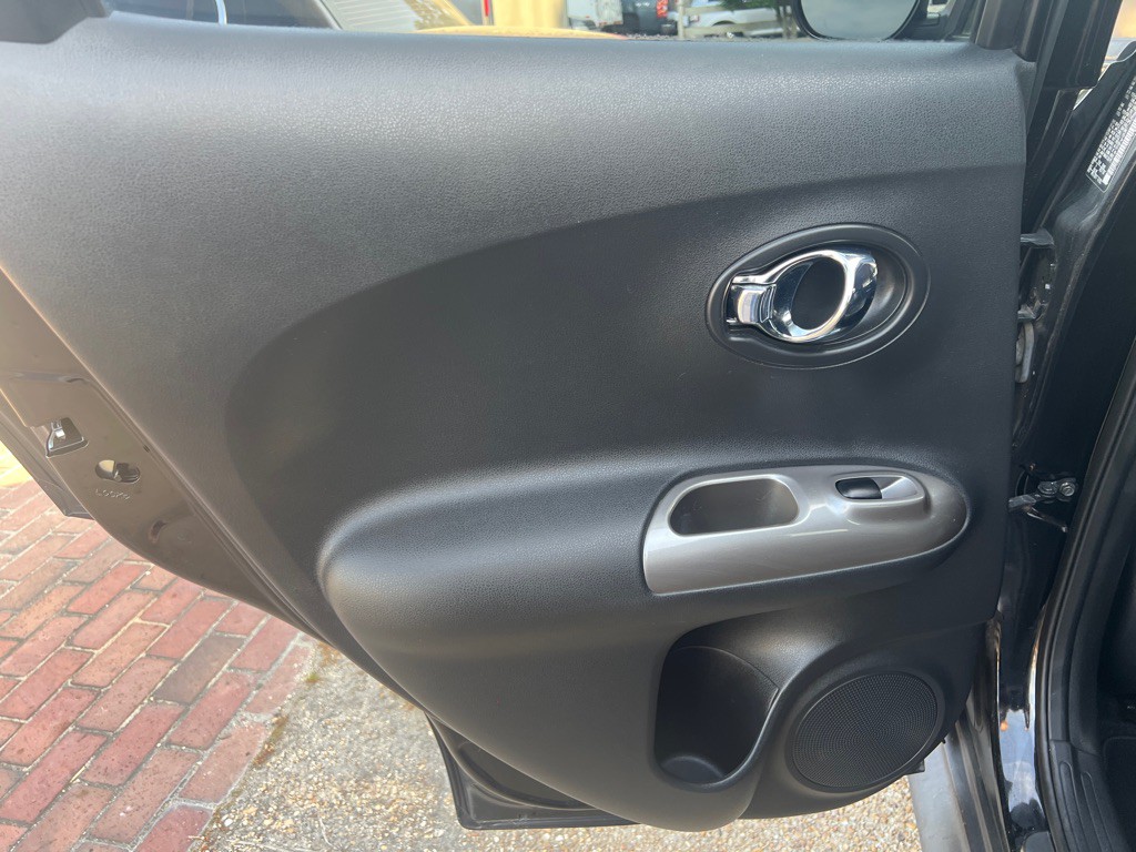 2013 Nissan Juke Image 16