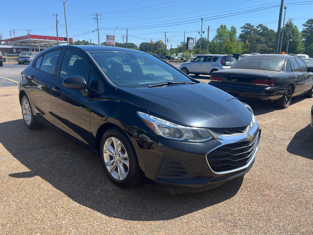 2019 Chevrolet Cruze Image 3