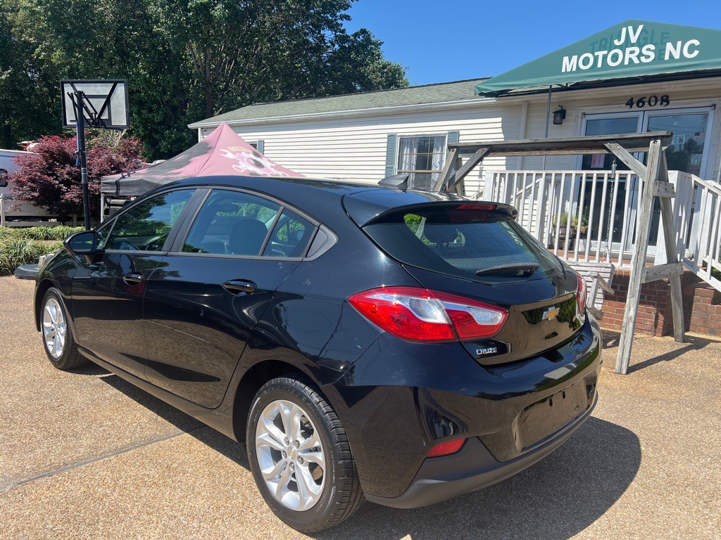 2019 Chevrolet Cruze Image 7