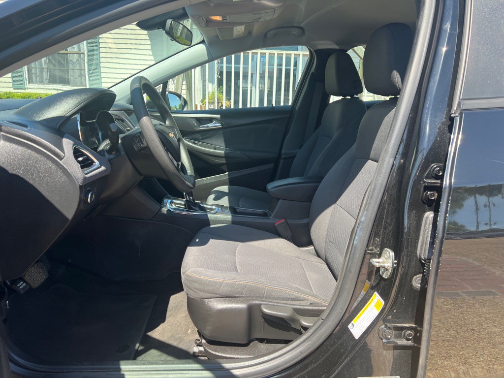 2019 Chevrolet Cruze Image 9