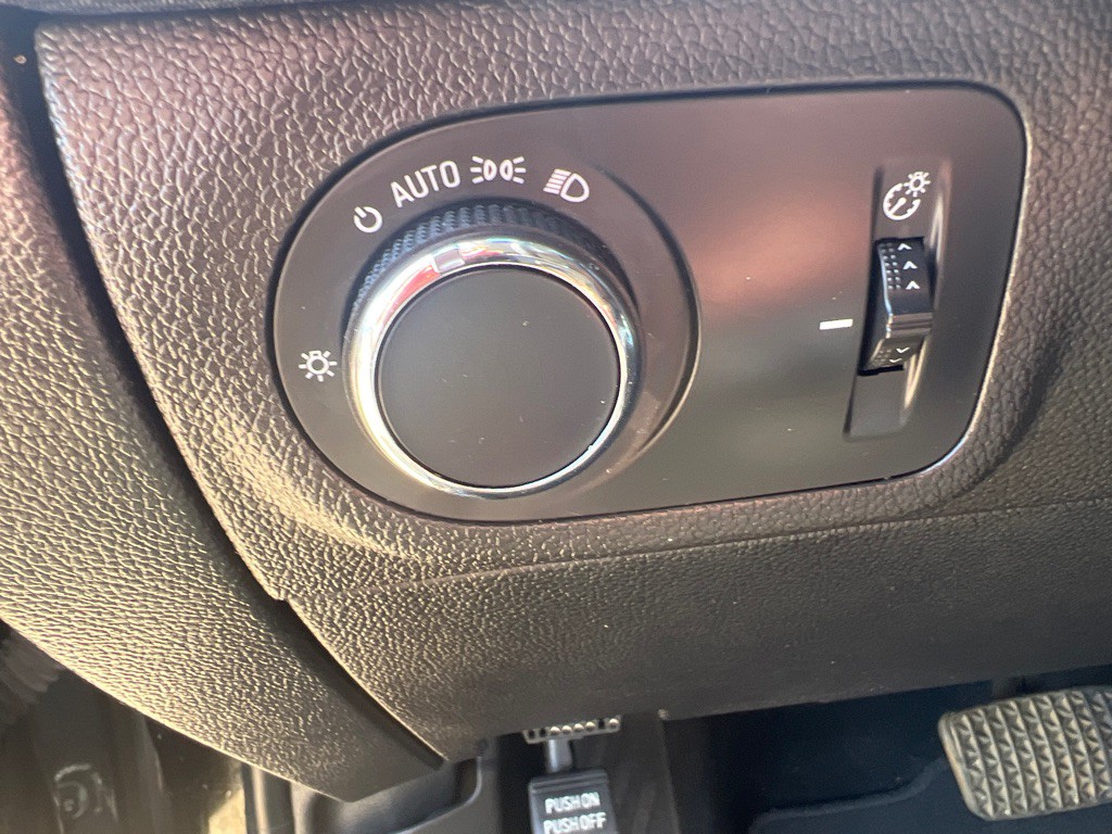 2019 Chevrolet Cruze Image 10