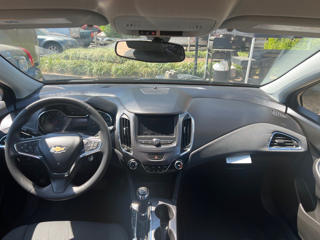 2019 Chevrolet Cruze Image 17