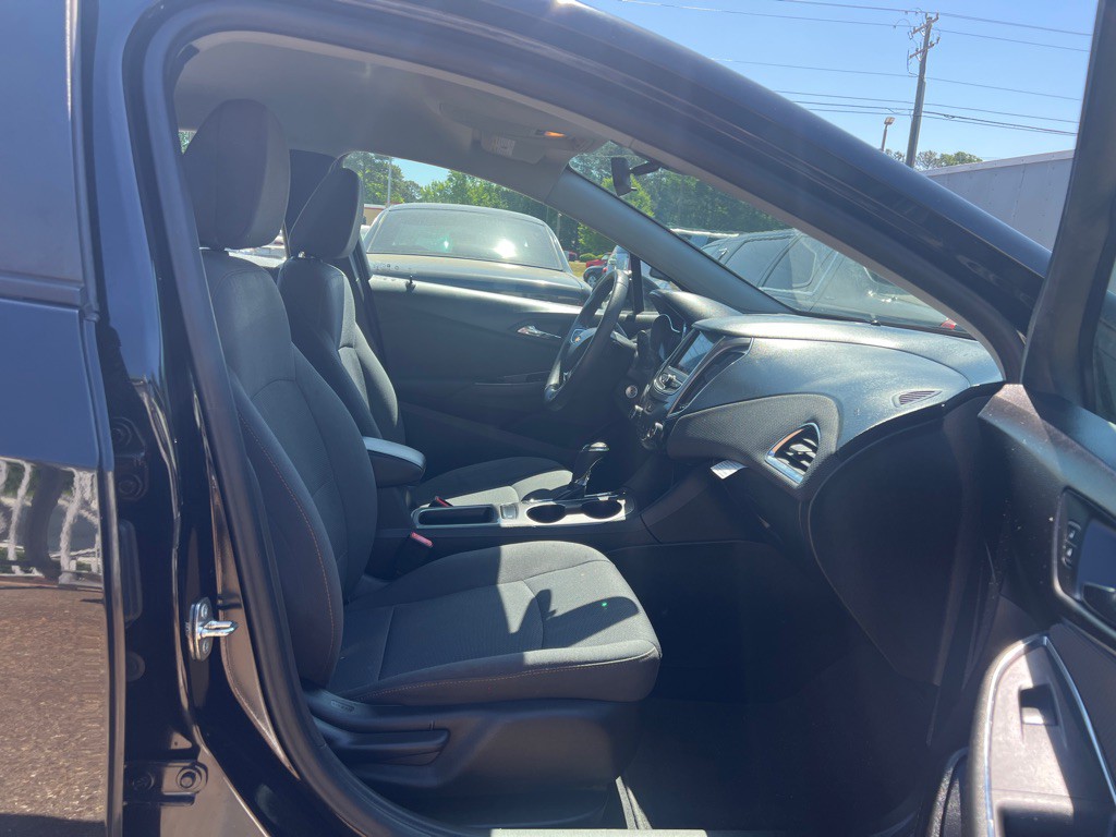 2019 Chevrolet Cruze Image 21