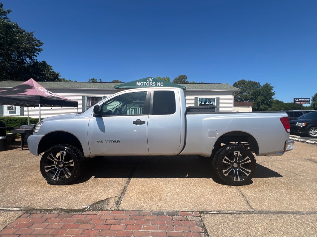 2006 Nissan Titan Image 8